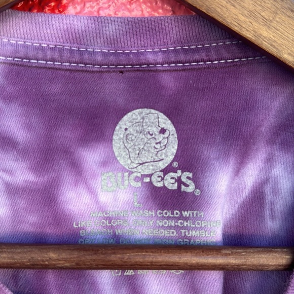 Buc-ee’s tie-dye T-shirt size large. Go little rockstar. - Picture 5 of 6